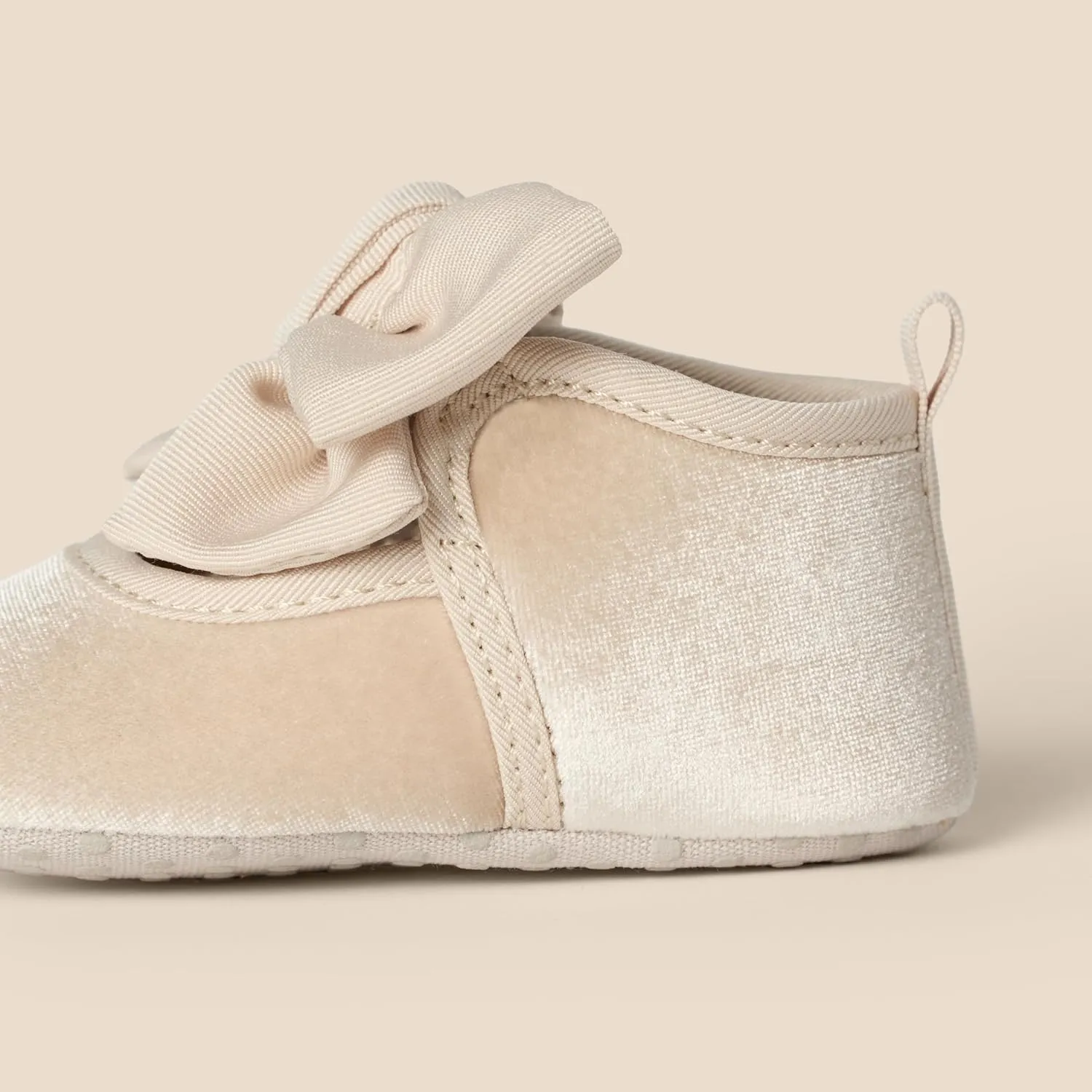 Amazon Essentials x Sofia Grainge Baby Girls' Mary Jane Shoes with Bow Detail