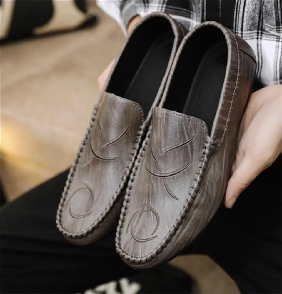 Comfortable Flexible Anti-Slip Casual Slip On Mens Loafers Simple Moccasins Leather Shoes