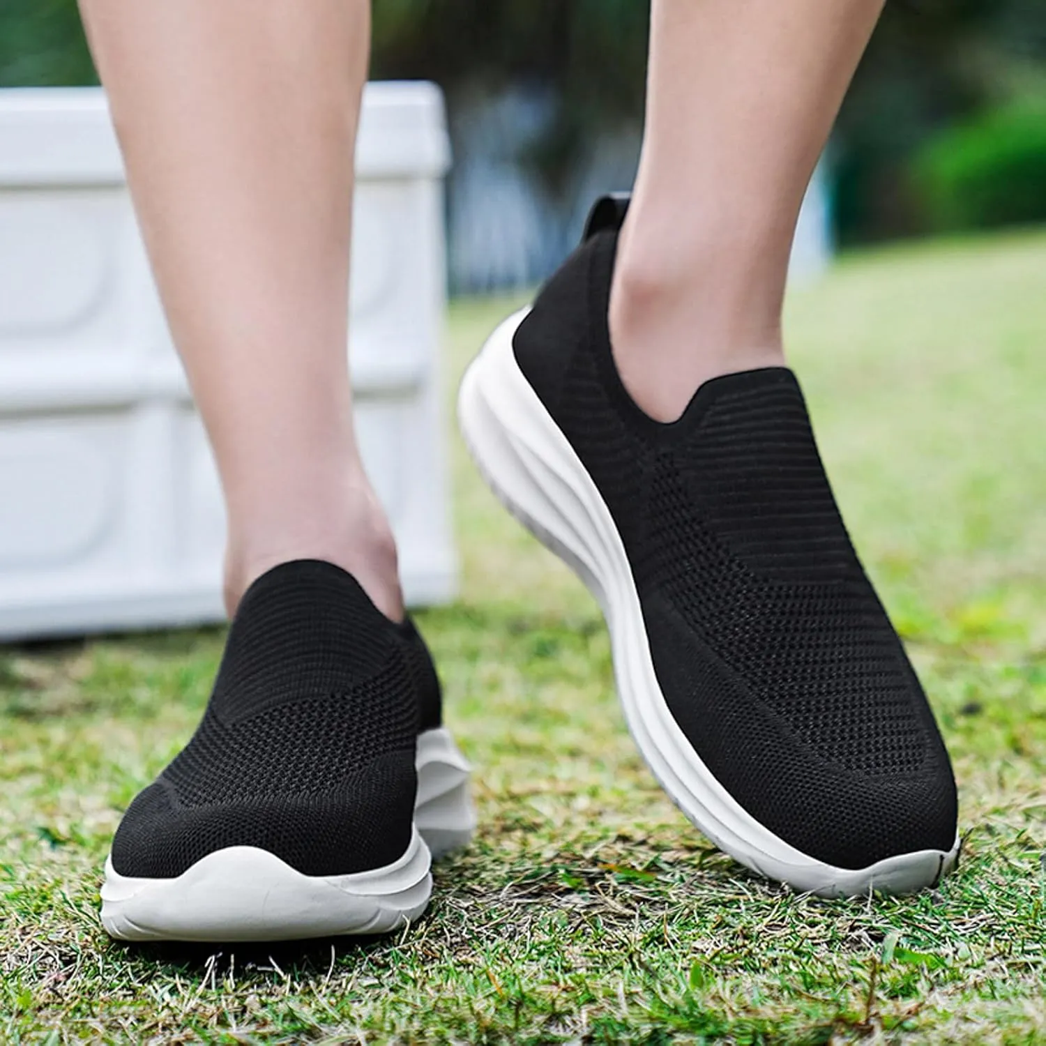 Fashion Lightweight Sneakers for Men Lightweight Sport Gym Jogging Walking Sneaker Elastic Fly Woven Mesh Shoes