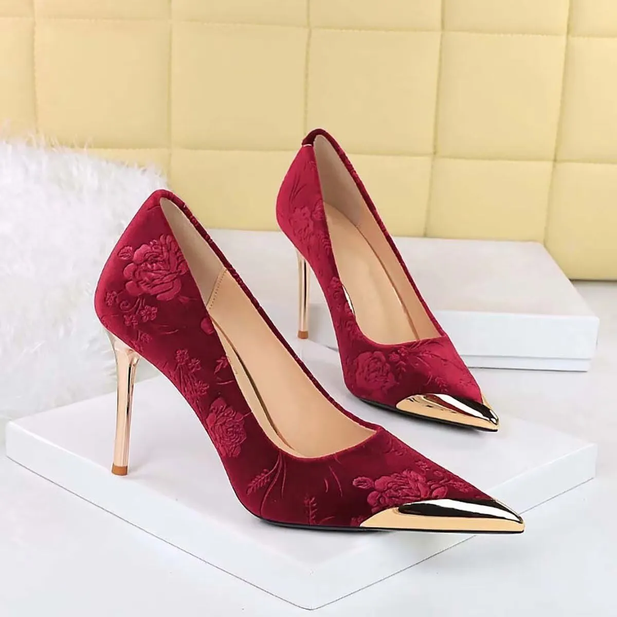JOEupin Women Velvet Pointed Toe Heels Elegant Stiletto Ladies Pumps Party Dress Heels Work Office Shoes
