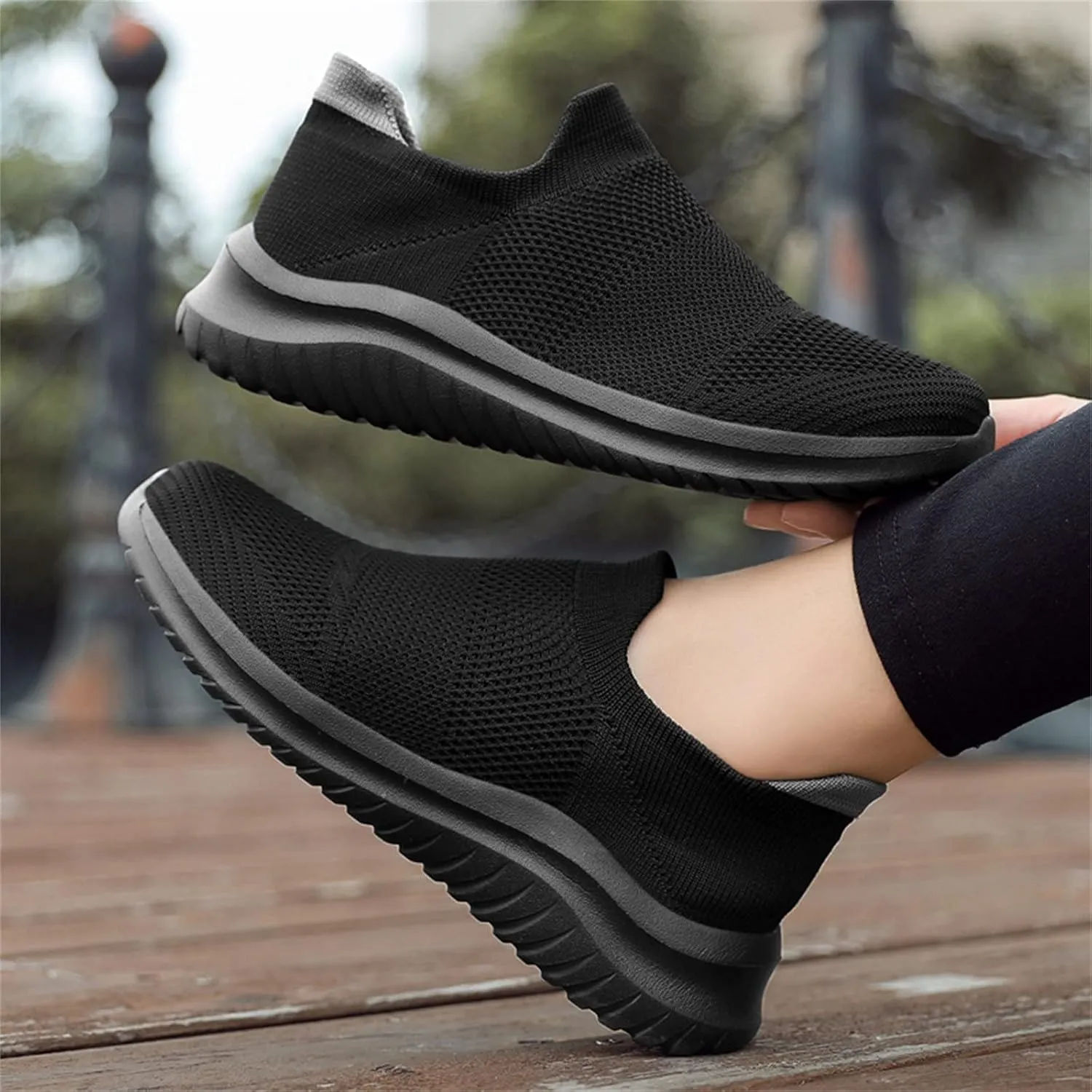 Lightweight Work Shoes for Men Comfortable Breathable Lightweight Tennis Shoe Outdoor Non Slip Jogging Sneakers