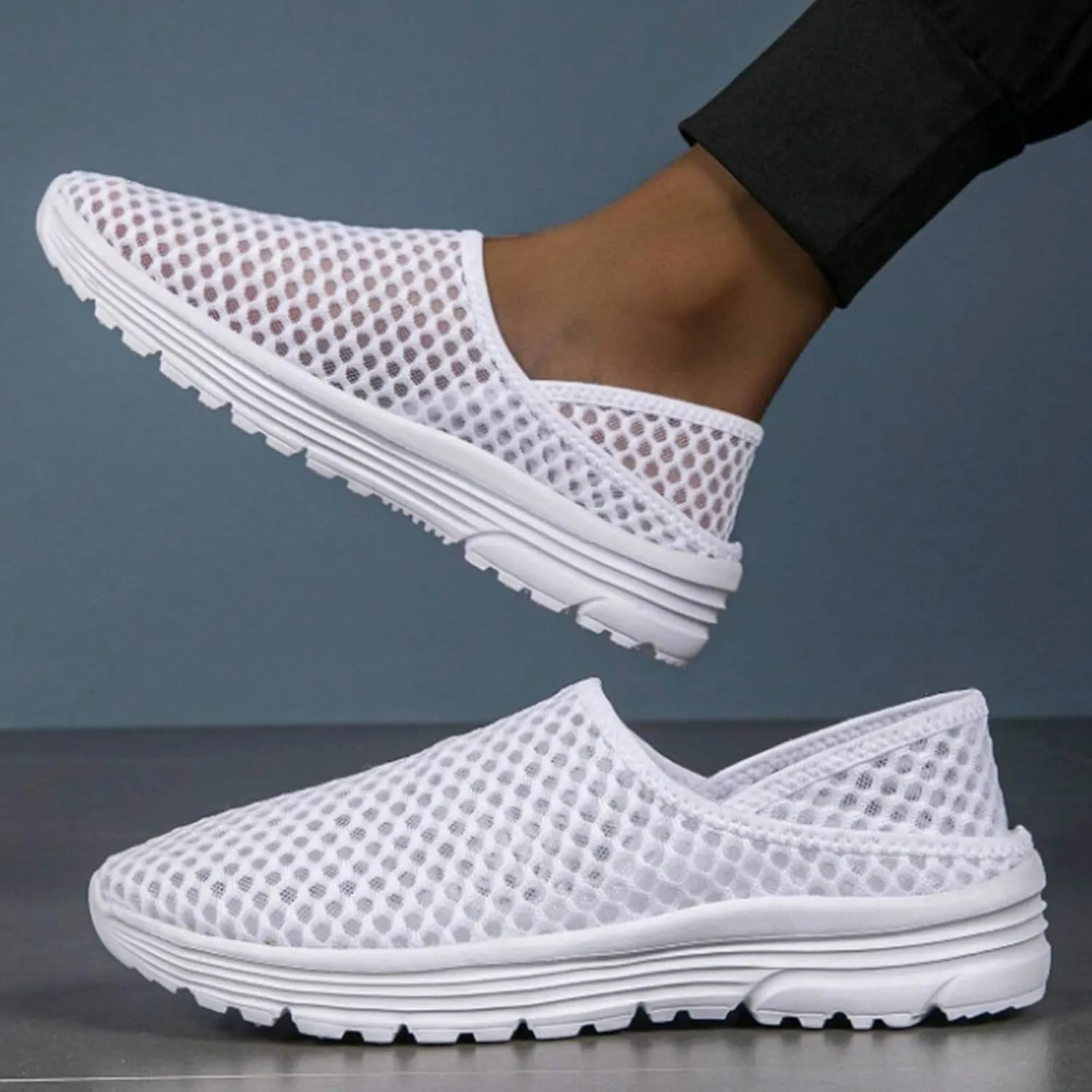 Men's Lightweight Cushion Sneakers Comfortable Lightweight Casual Walking Shoe Outdoor Non Slip Jogging Sneakers