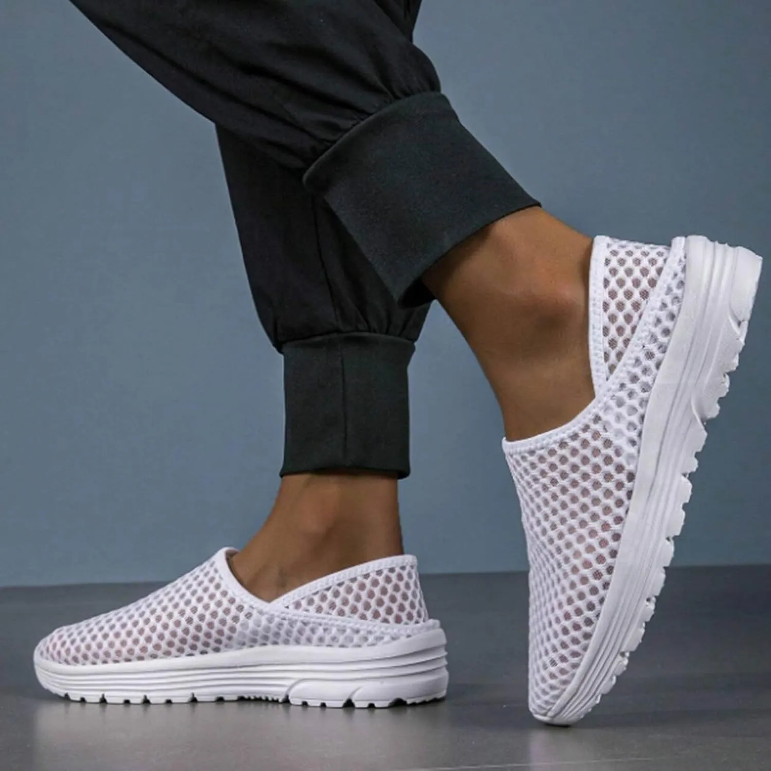 Men's Lightweight Cushion Sneakers Comfortable Lightweight Casual Walking Shoe Outdoor Non Slip Jogging Sneakers