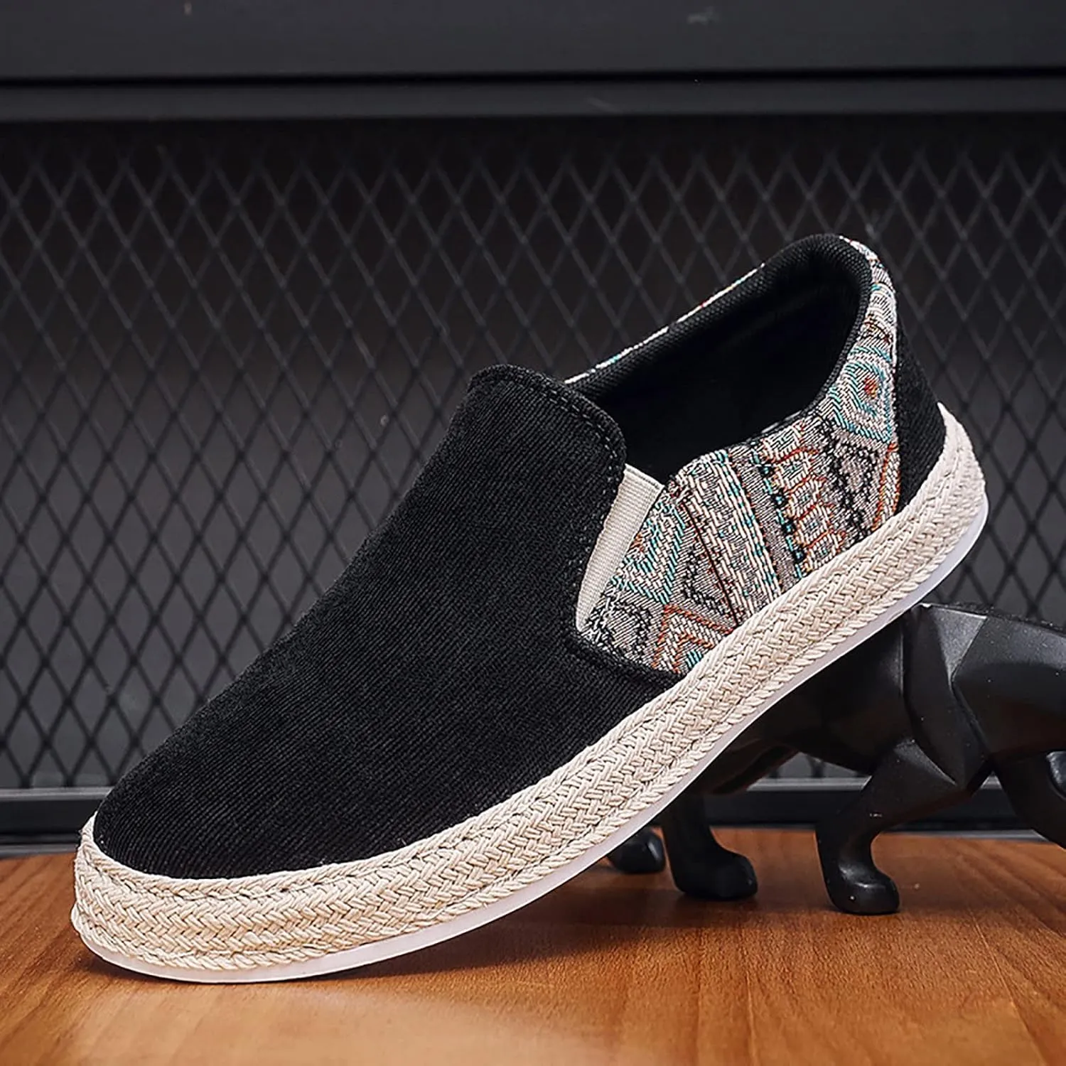 Men's Lightweight Non Slip Barefoot Shoes Comfortable Breathable Lightweight Tennis Shoe Casual Labor Work Shoes