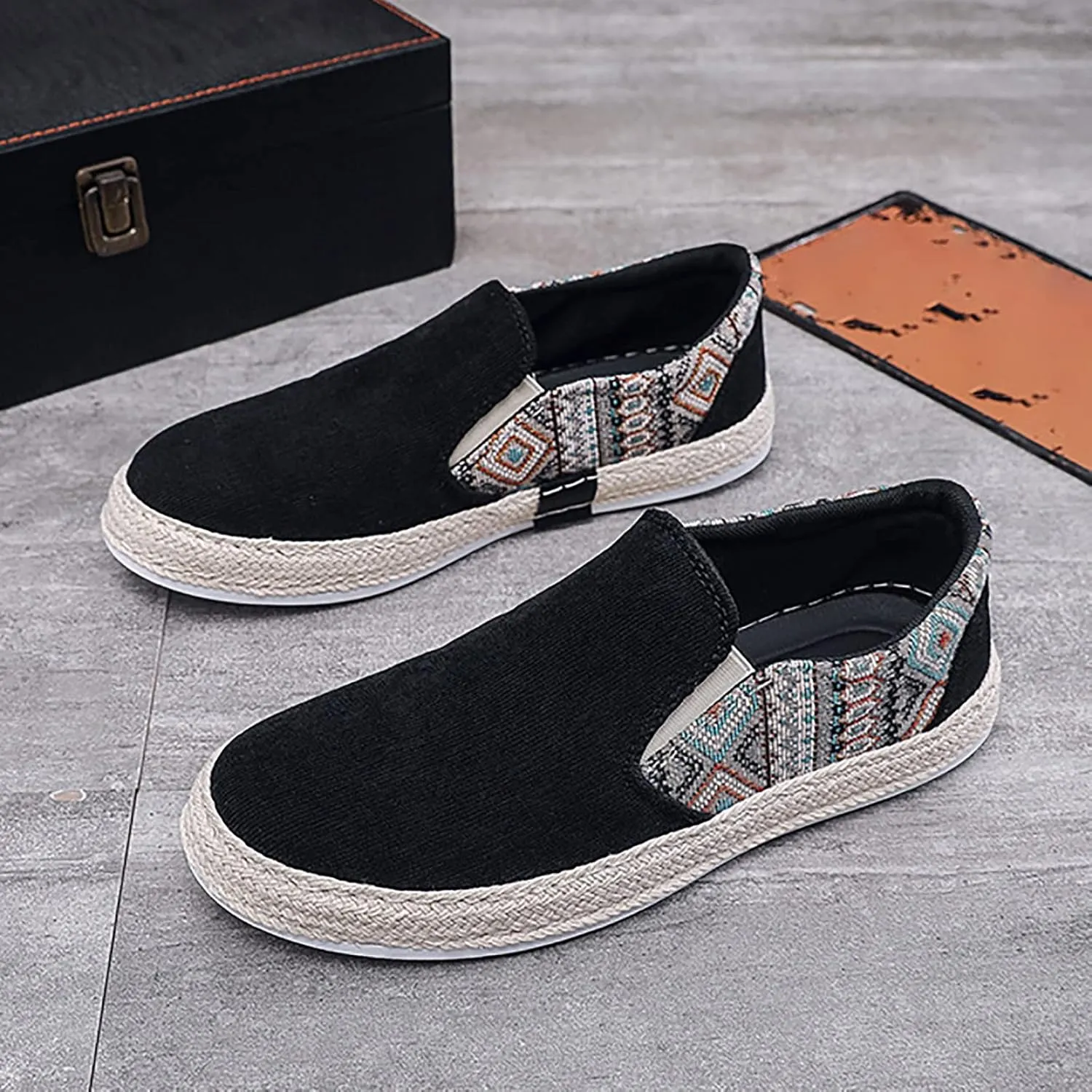 Men's Lightweight Non Slip Barefoot Shoes Comfortable Breathable Lightweight Tennis Shoe Casual Labor Work Shoes