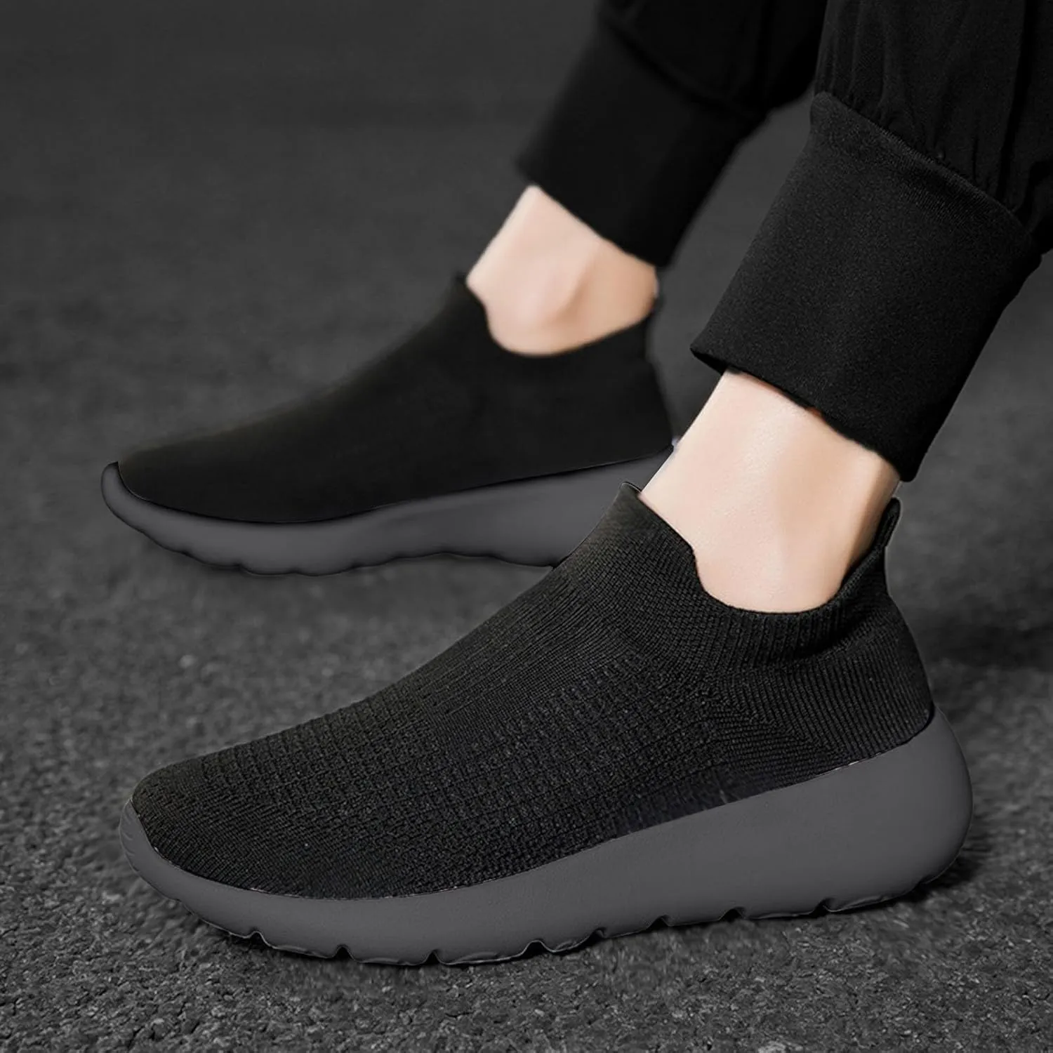 Men's Lightweight Non Slip Barefoot Shoes Lightweight Breathable Slip On Running Shoe Comfortable Stretch Shoes