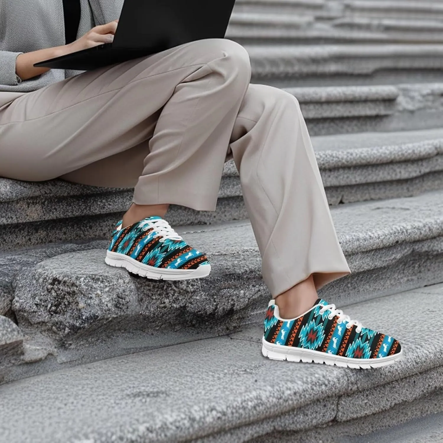 Men's Walking Shoes Lightweight Running Shoes Outdoor Fashion Sneaker
