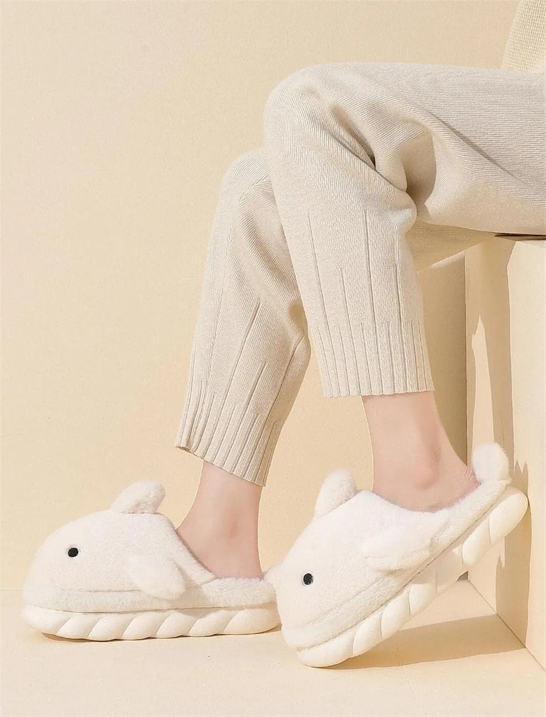 Plush Home Slippers for Men and Women, Cartoon Shark Animal Cotton Slippers, Winter Indoor Warm Soft and Comfortable Thick-soled Shoes