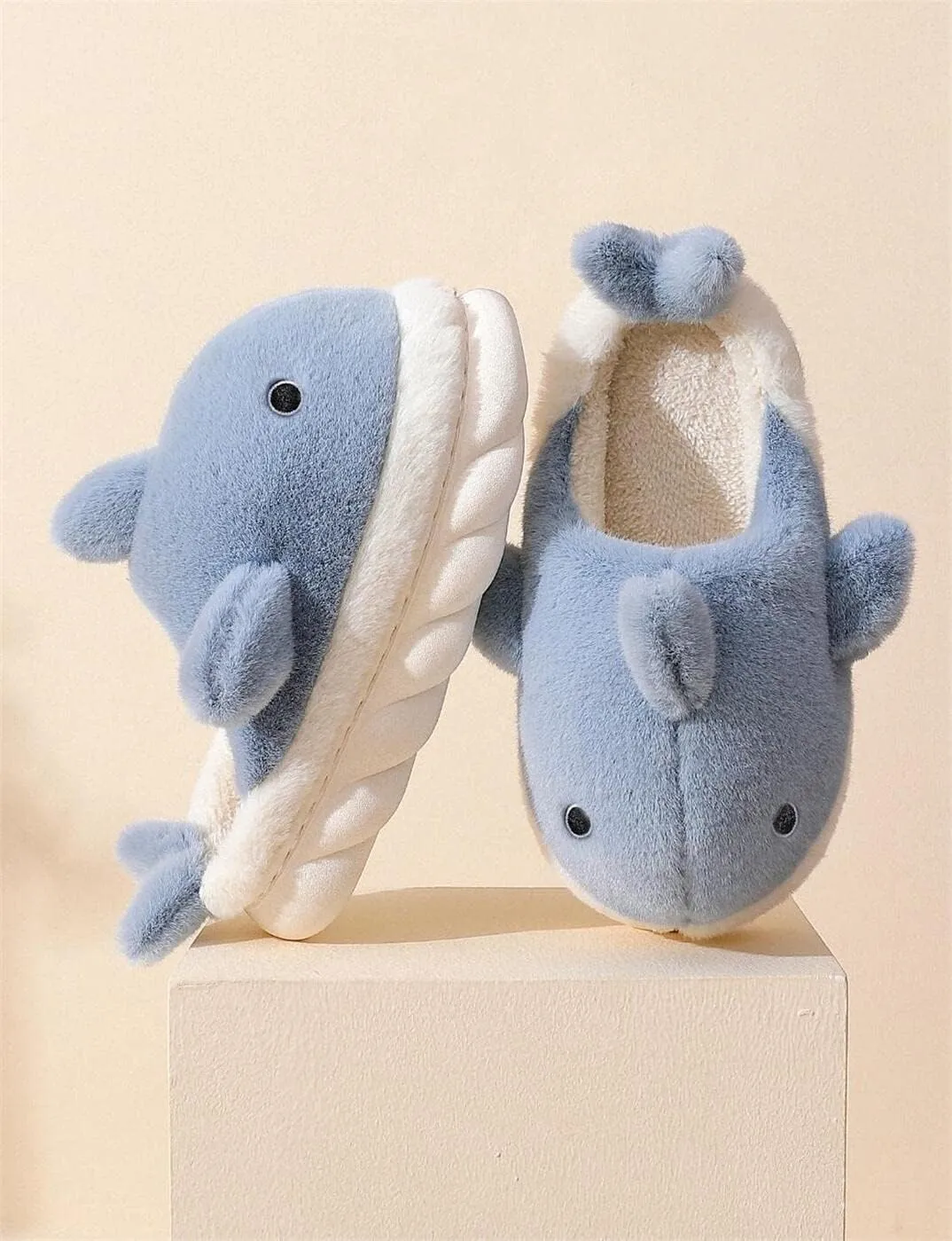 Plush Home Slippers for Men and Women, Cartoon Shark Animal Cotton Slippers, Winter Indoor Warm Soft and Comfortable Thick-soled Shoes