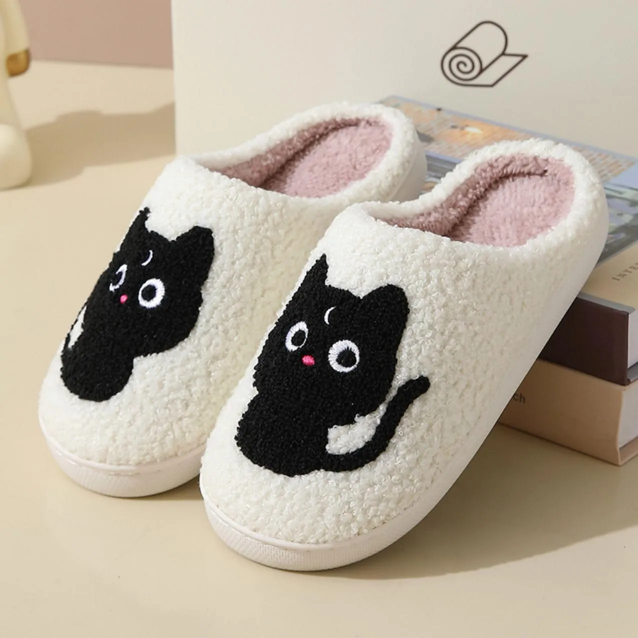 Slippers Winter Womens Mens Fluffy Plush Slippers Cute Cartoon House Slippers Cuddly Warm Shoes Indoor Outdoor Girls Women Slippers Fuzzy Memory Foam Retro Indoor Outdoor Home Couple Shoes