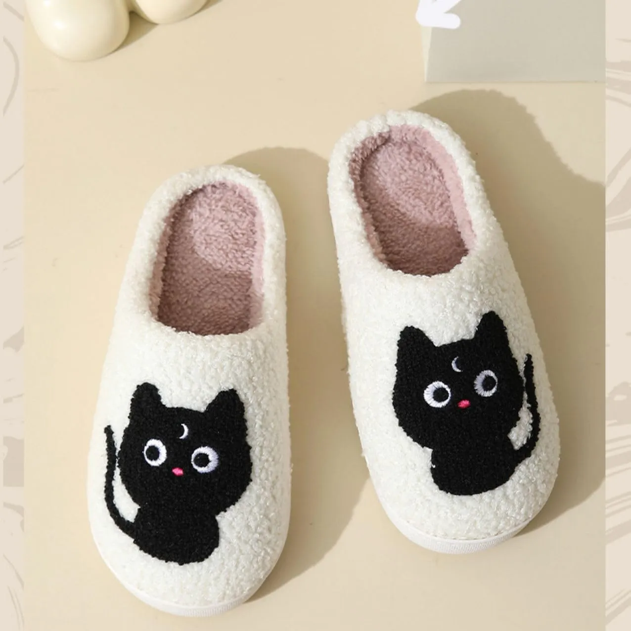 Slippers Winter Womens Mens Fluffy Plush Slippers Cute Cartoon House Slippers Cuddly Warm Shoes Indoor Outdoor Girls Women Slippers Fuzzy Memory Foam Retro Indoor Outdoor Home Couple Shoes