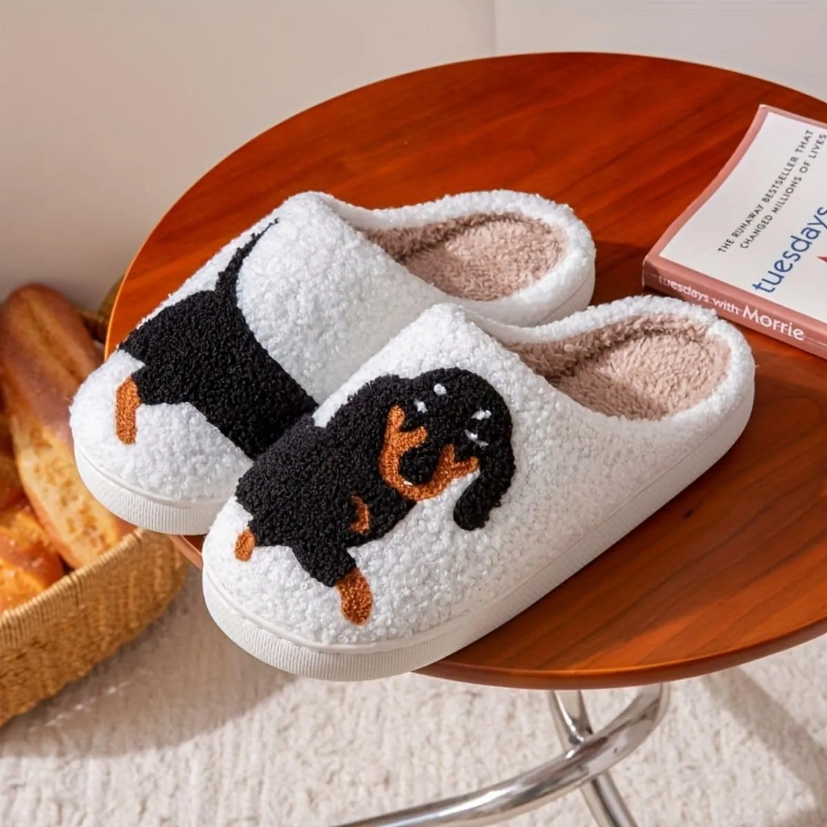 Slippers Winter Womens Mens Fluffy Plush Slippers Cute Cartoon House Slippers Cuddly Warm Shoes Indoor Outdoor Girls Women Slippers Fuzzy Memory Foam Retro Indoor Outdoor Home Couple Shoes