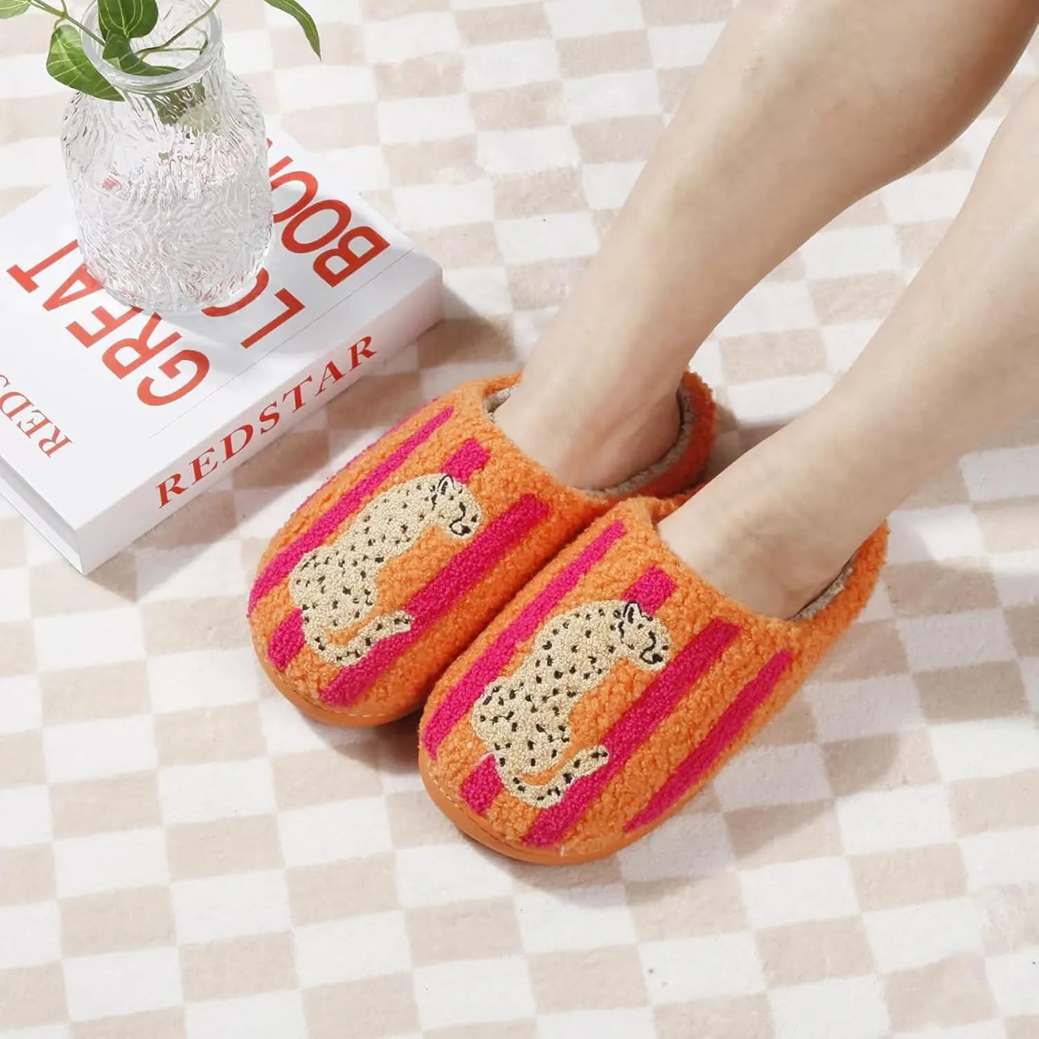 Slippers Winter Womens Mens Fluffy Plush Slippers Cute Cartoon House Slippers Cuddly Warm Shoes Indoor Outdoor Girls Women Slippers Fuzzy Memory Foam Retro Indoor Outdoor Home Couple Shoes