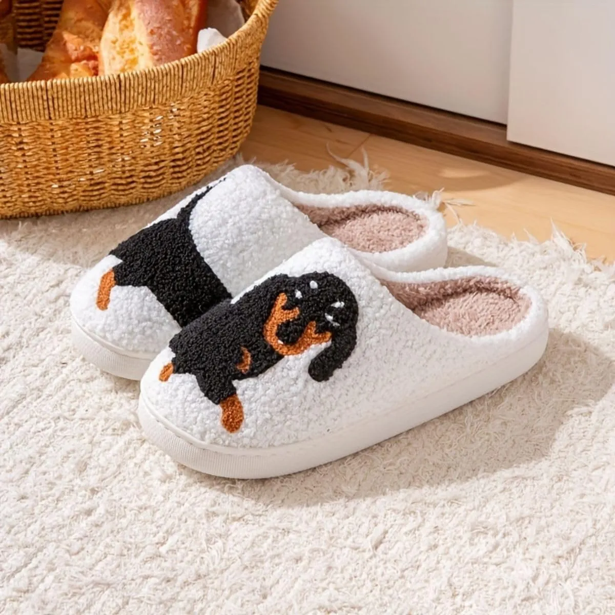 Slippers Winter Womens Mens Fluffy Plush Slippers Cute Cartoon House Slippers Cuddly Warm Shoes Indoor Outdoor Girls Women Slippers Fuzzy Memory Foam Retro Indoor Outdoor Home Couple Shoes