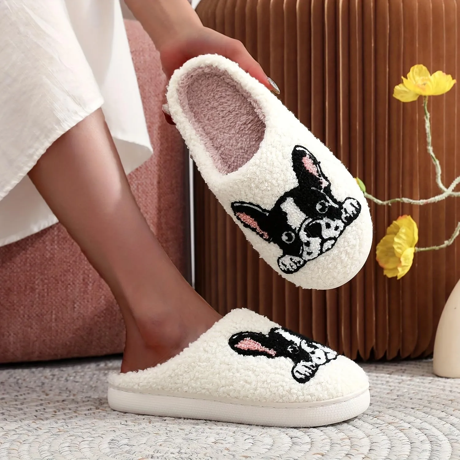 Slippers Winter Womens Mens Fluffy Plush Slippers Cute Cartoon House Slippers Cuddly Warm Shoes Indoor Outdoor Girls Women Slippers Fuzzy Memory Foam Retro Indoor Outdoor Home Couple Shoes
