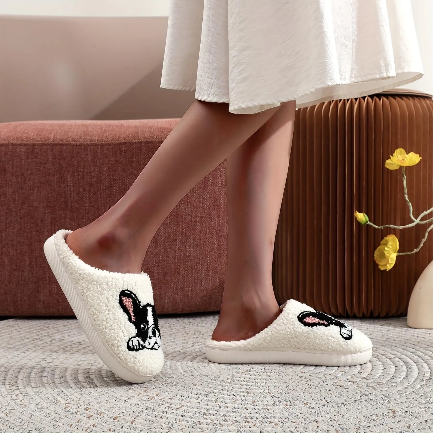 Slippers Winter Womens Mens Fluffy Plush Slippers Cute Cartoon House Slippers Cuddly Warm Shoes Indoor Outdoor Girls Women Slippers Fuzzy Memory Foam Retro Indoor Outdoor Home Couple Shoes