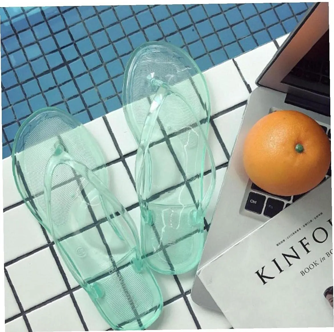Women Flip Flops Summer Beach Jelly Anti-Slip Flat Slippers Pool Bath Slippers Transparent