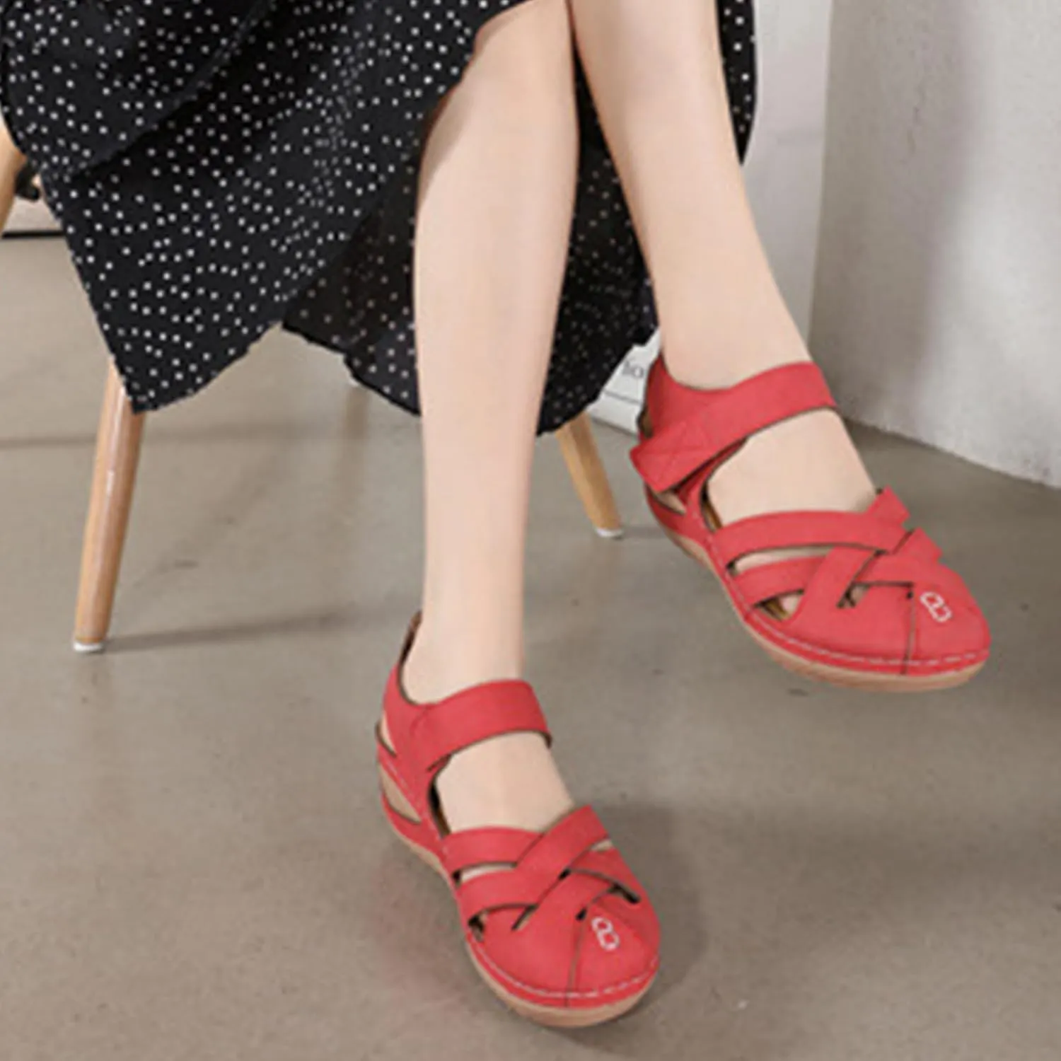 Womens Leather Cutout Shoes Cute Slip On Comfort Walking Flats Closed Toe Boat Shoes Comfortable Breathable Outdoor Walking Sandal