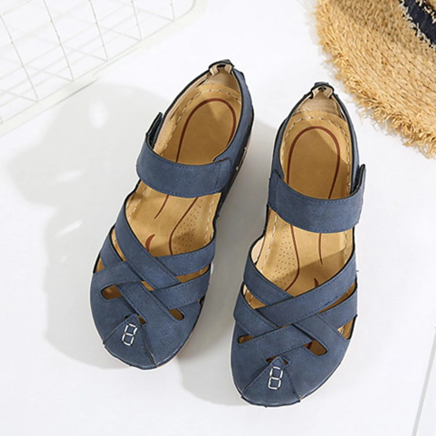 Womens Leather Cutout Shoes Cute Slip On Comfort Walking Flats Closed Toe Boat Shoes Comfortable Breathable Outdoor Walking Sandal