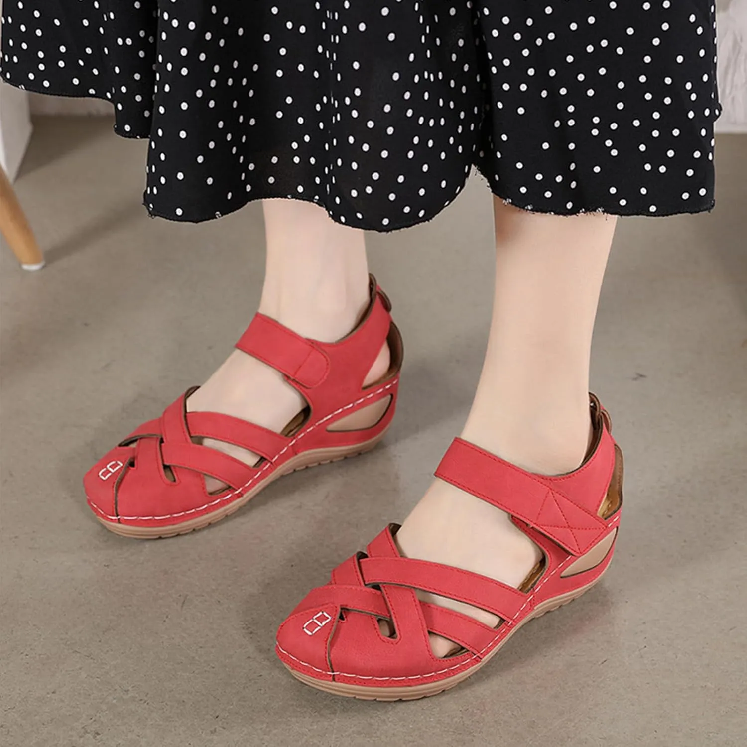 Womens Leather Cutout Shoes Cute Slip On Comfort Walking Flats Closed Toe Boat Shoes Comfortable Breathable Outdoor Walking Sandal
